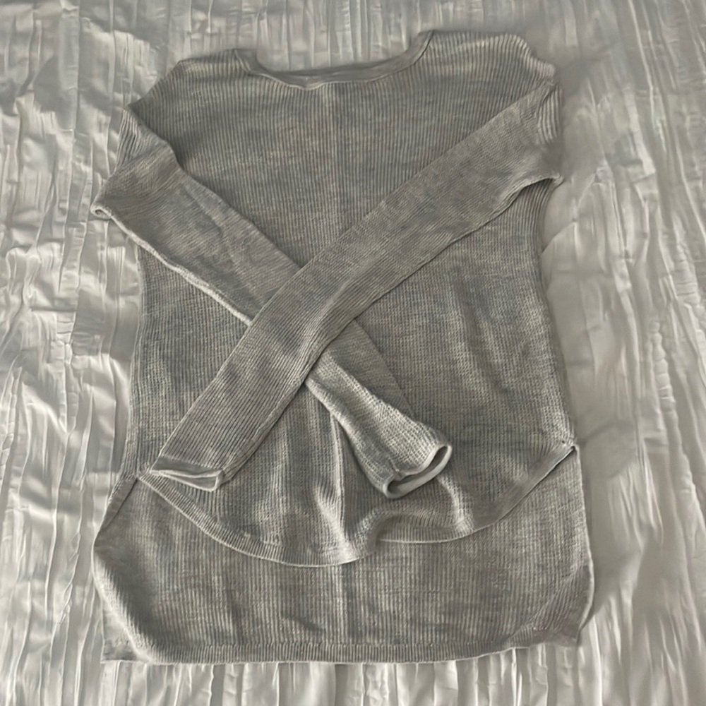 Women’s fitted crew top